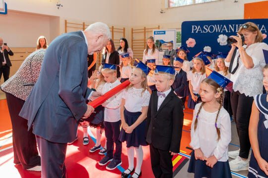 umk_4546.jpg-ślubowanie, pierwszaki, SP 134, Majchrowski