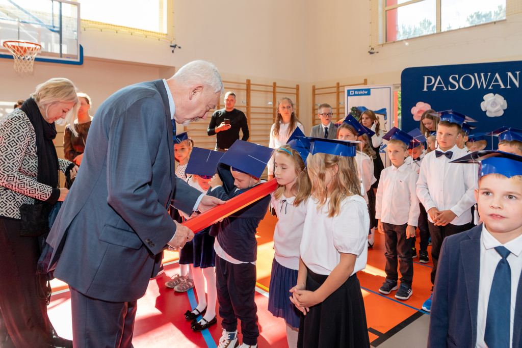 umk_4560.jpg-ślubowanie, pierwszaki, SP 134, Majchrowski  Autor: P. Wojnarowski