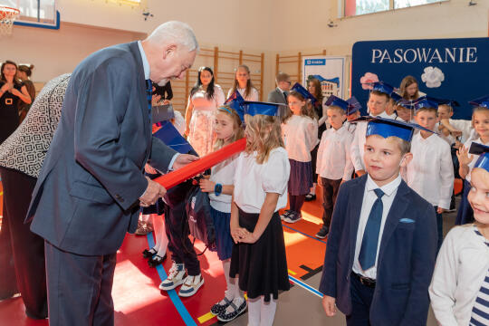 umk_4561.jpg-ślubowanie, pierwszaki, SP 134, Majchrowski