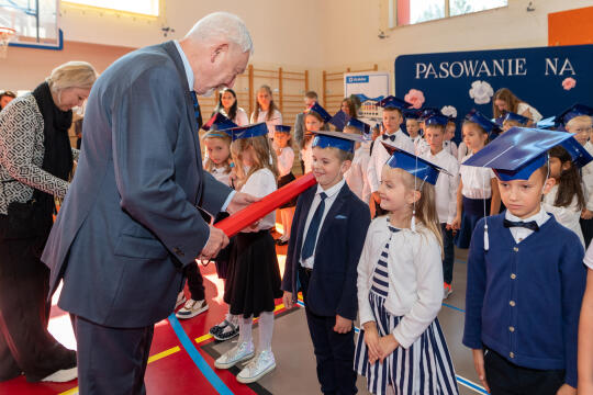 umk_4563.jpg-ślubowanie, pierwszaki, SP 134, Majchrowski