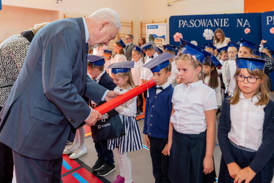 umk_4565.jpg-ślubowanie, pierwszaki, SP 134, Majchrowski