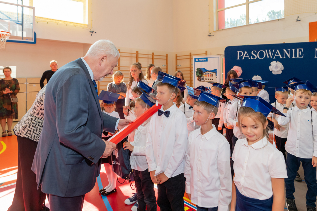 umk_4574.jpg-ślubowanie, pierwszaki, SP 134, Majchrowski  Autor: P. Wojnarowski