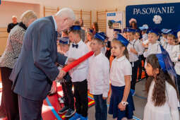 umk_4575.jpg-ślubowanie, pierwszaki, SP 134, Majchrowski