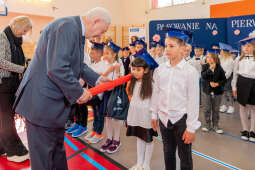 umk_4577.jpg-ślubowanie, pierwszaki, SP 134, Majchrowski