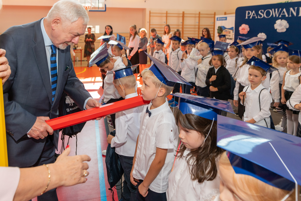 umk_4585.jpg-ślubowanie, pierwszaki, SP 134, Majchrowski  Autor: P. Wojnarowski