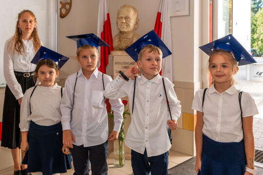 umk_4605.jpg-ślubowanie, pierwszaki, SP 134, Majchrowski