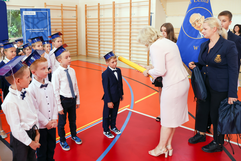 img_8547.jpg-ślubowanie, pierwszaki, SP 134, Majchrowski  Autor: Bogusław Świerzowski