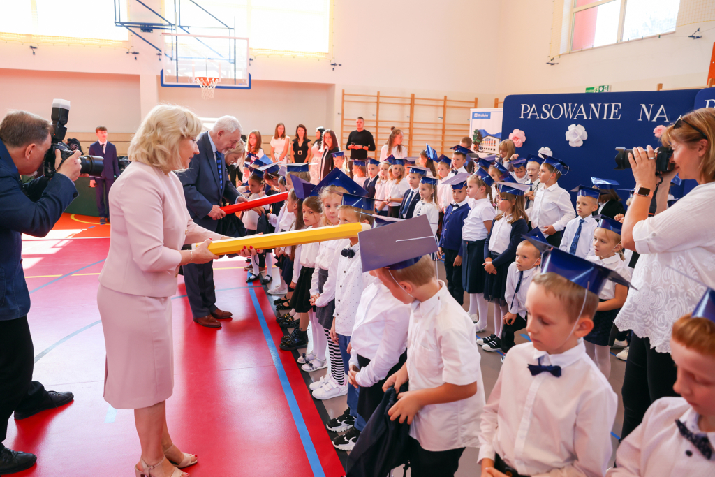 img_8559.jpg-ślubowanie, pierwszaki, SP 134, Majchrowski  Autor: Bogusław Świerzowski