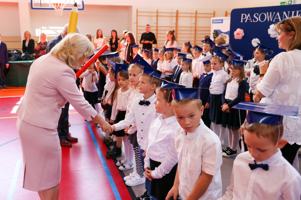 img_8561.jpg-ślubowanie, pierwszaki, SP 134, Majchrowski  Autor: Bogusław Świerzowski