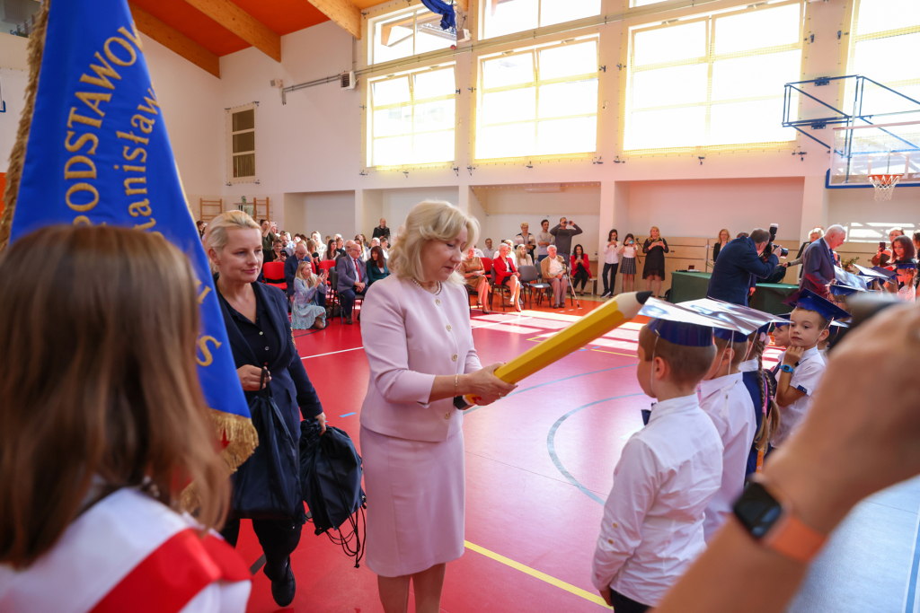 img_8564.jpg-ślubowanie, pierwszaki, SP 134, Majchrowski  Autor: Bogusław Świerzowski