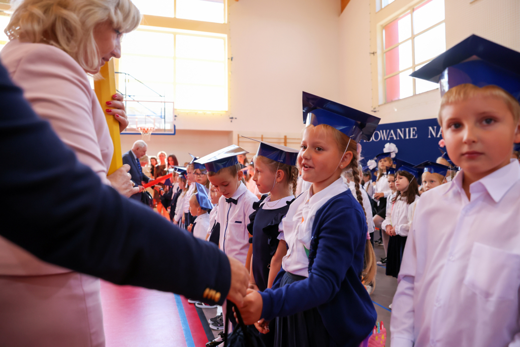 img_8566.jpg-ślubowanie, pierwszaki, SP 134, Majchrowski  Autor: Bogusław Świerzowski