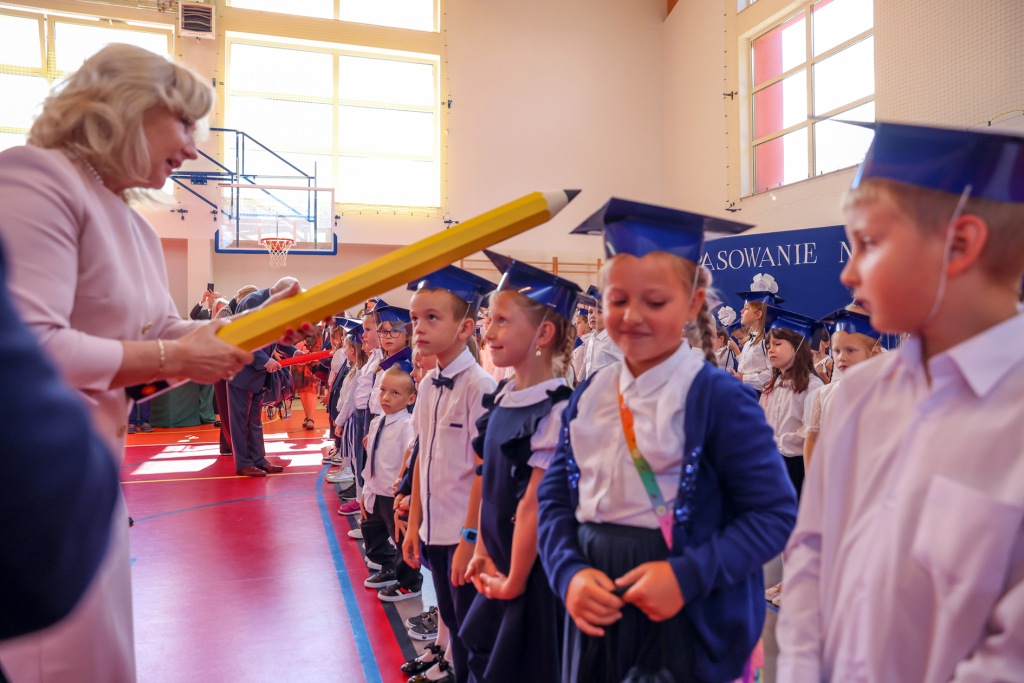 img_8567.jpg-ślubowanie, pierwszaki, SP 134, Majchrowski  Autor: Bogusław Świerzowski