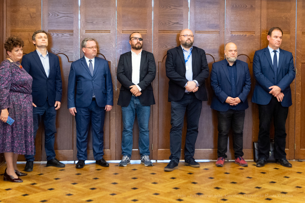 UMK, Majchrowski, Rada Działalności Pożytku Publicznego, inauguracja, V kadencja, wręczenie, pod  Autor: P. Wojnarowski