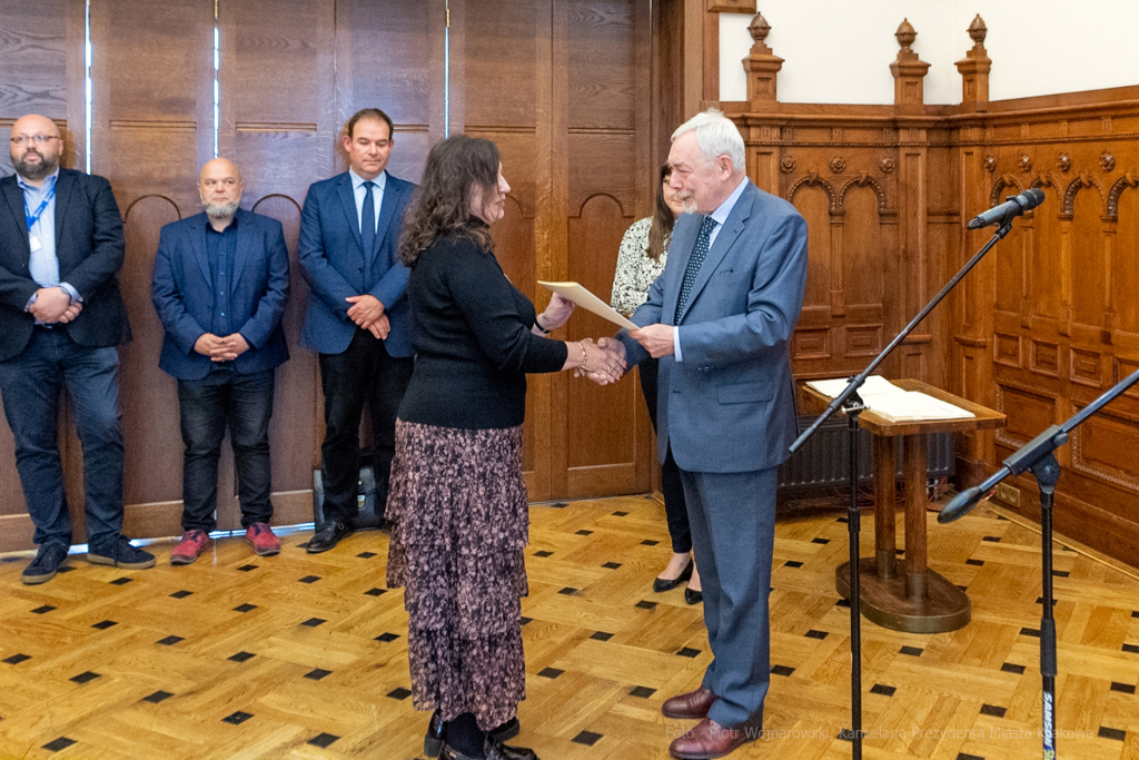 UMK, Majchrowski, Rada Działalności Pożytku Publicznego, inauguracja, V kadencja, wręczenie, pod  Autor: P. Wojnarowski