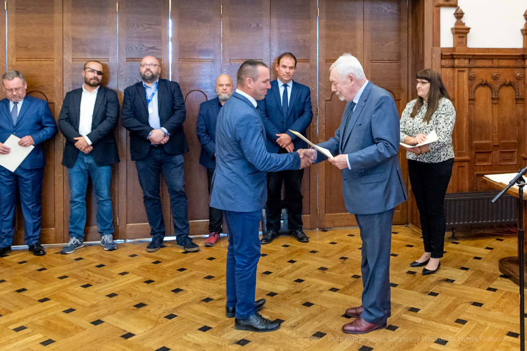 UMK, Majchrowski, Rada Działalności Pożytku Publicznego, inauguracja, V kadencja, wręczenie, pod  Autor: P. Wojnarowski