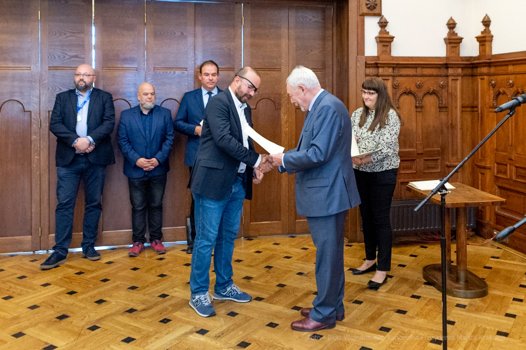 UMK, Majchrowski, Rada Działalności Pożytku Publicznego, inauguracja, V kadencja, wręczenie, pod  Autor: P. Wojnarowski