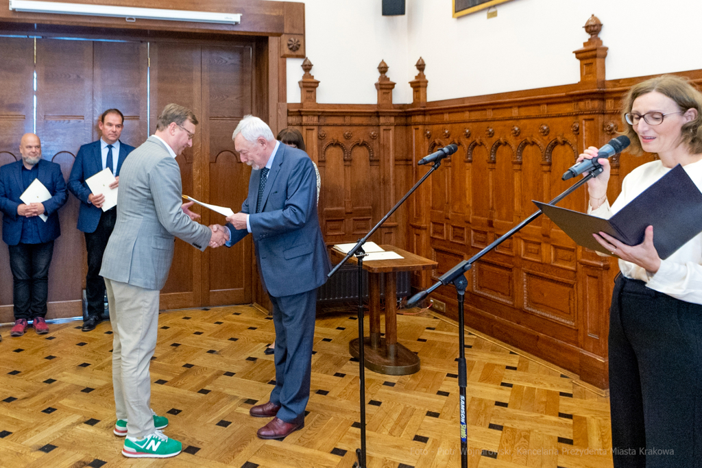 UMK, Majchrowski, Rada Działalności Pożytku Publicznego, inauguracja, V kadencja, wręczenie, pod  Autor: P. Wojnarowski