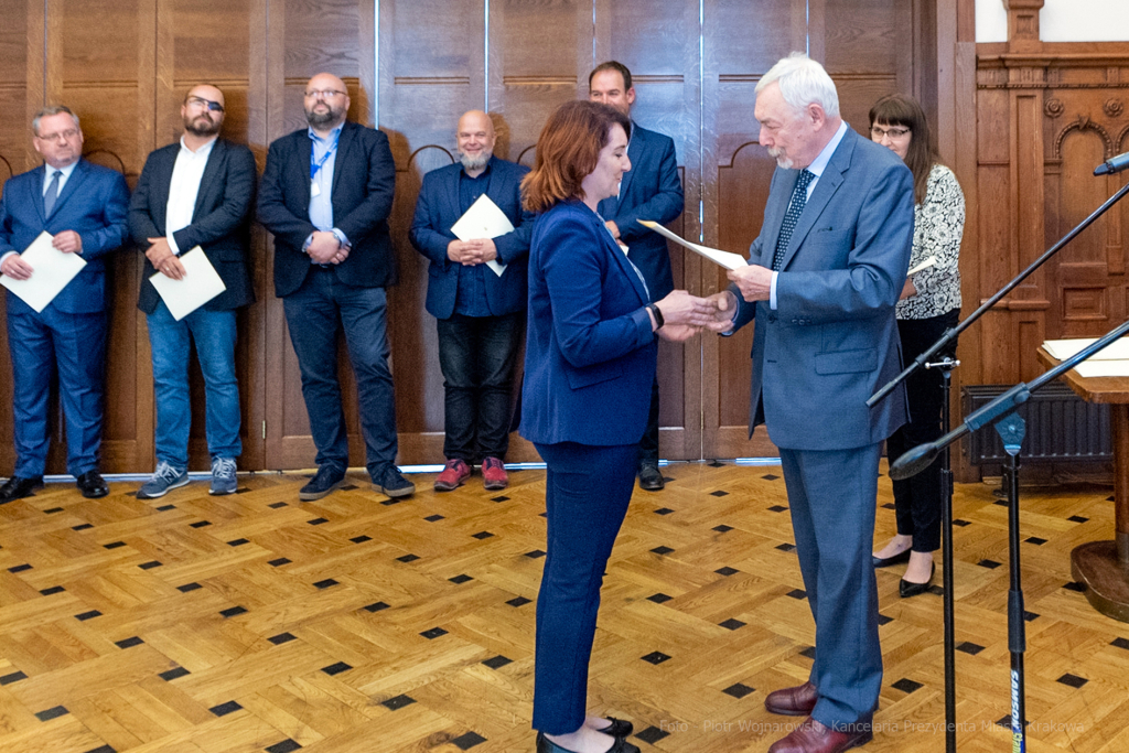 UMK, Majchrowski, Rada Działalności Pożytku Publicznego, inauguracja, V kadencja, wręczenie, pod  Autor: P. Wojnarowski