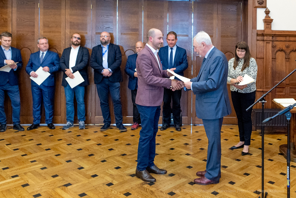 UMK, Majchrowski, Rada Działalności Pożytku Publicznego, inauguracja, V kadencja, wręczenie, pod  Autor: P. Wojnarowski