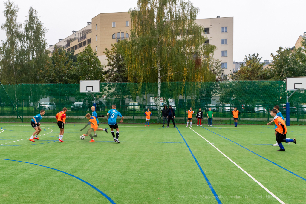 szkoła, 149, Bujaka, turniej, dzieci, tereny sportowe, rewitalizacja, tartan, Muzyk, 15  Autor: P. Wojnarowski