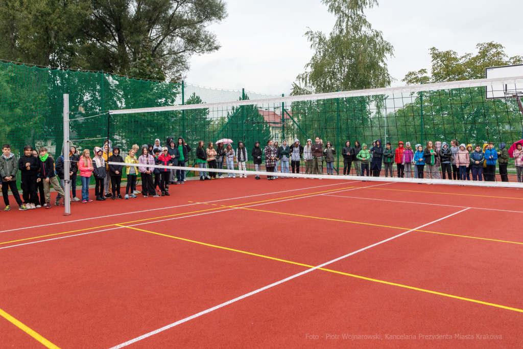 szkoła, 149, Bujaka, turniej, dzieci, tereny sportowe, rewitalizacja, tartan, Muzyk, 15  Autor: P. Wojnarowski