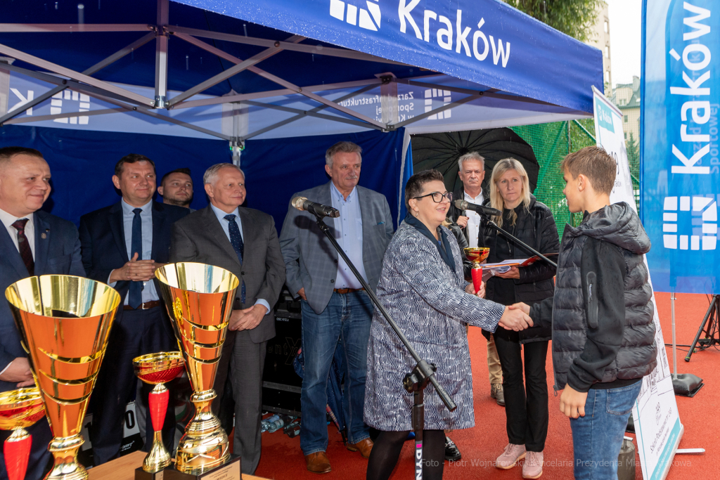 szkoła, 149, Bujaka, turniej, dzieci, tereny sportowe, rewitalizacja, tartan, Muzyk, 15  Autor: P. Wojnarowski