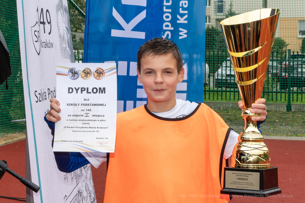 szkoła, 149, Bujaka, turniej, dzieci, tereny sportowe, rewitalizacja, tartan, Muzyk, 15  Autor: P. Wojnarowski