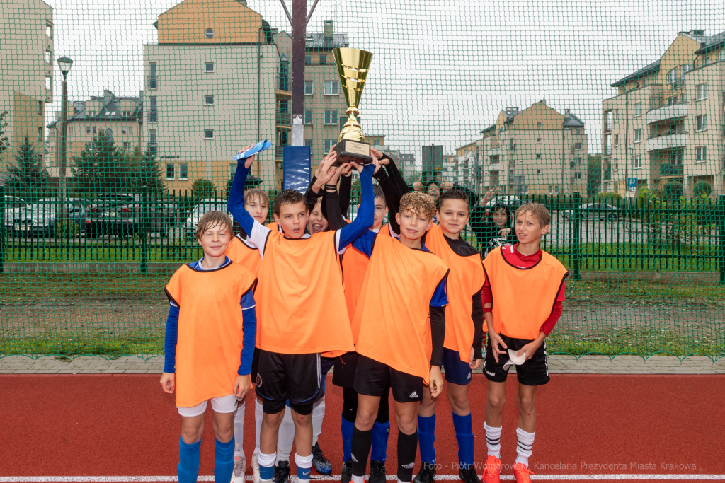 szkoła, 149, Bujaka, turniej, dzieci, tereny sportowe, rewitalizacja, tartan, Muzyk, 15  Autor: P. Wojnarowski