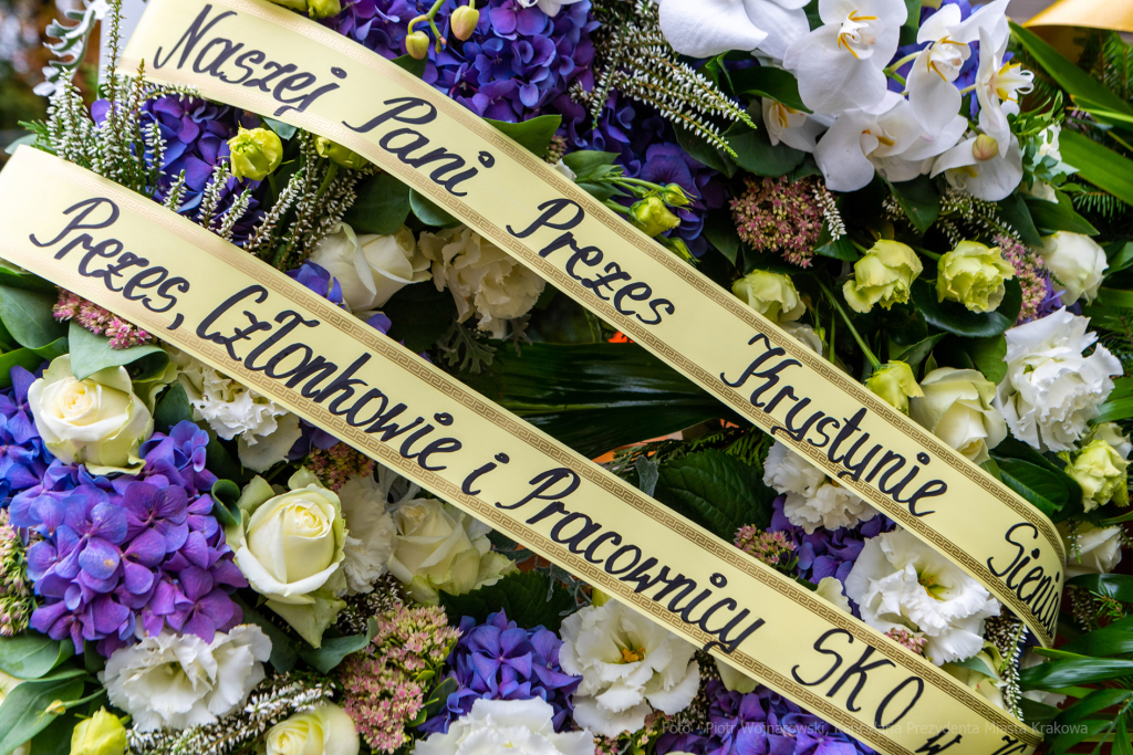 pogrzeb, Sieniawska, Krystyna, kondukt, rodzina, mąż, Fidelus, Dziwisz, Majchrowski, uroczystości  Autor: P. Wojnarowski