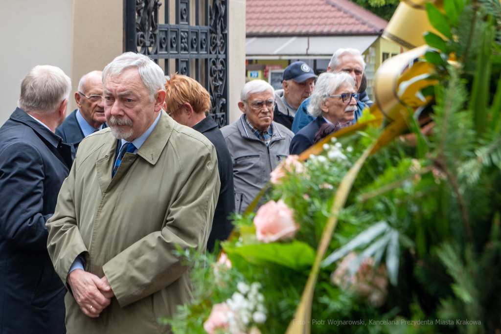 pogrzeb, Sieniawska, Krystyna, kondukt, rodzina, mąż, Fidelus, Dziwisz, Majchrowski, uroczystości  Autor: P. Wojnarowski
