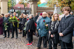 pogrzeb, Sieniawska, Krystyna, kondukt, rodzina, mąż, Fidelus, Dziwisz, Majchrowski, uroczystości