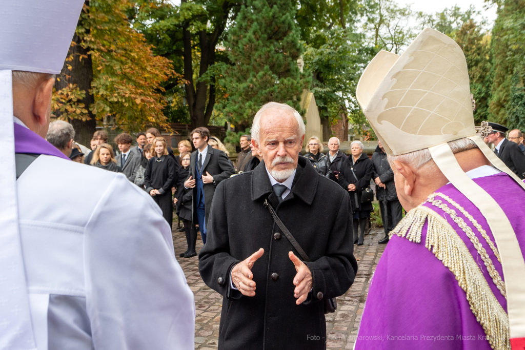 pogrzeb, Sieniawska, Krystyna, kondukt, rodzina, mąż, Fidelus, Dziwisz, Majchrowski, uroczystości  Autor: P. Wojnarowski