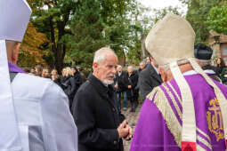 pogrzeb, Sieniawska, Krystyna, kondukt, rodzina, mąż, Fidelus, Dziwisz, Majchrowski, uroczystości