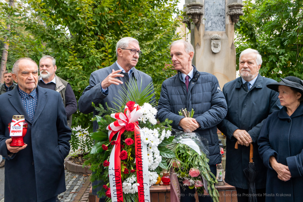 pogrzeb, Sieniawska, Krystyna, kondukt, rodzina, mąż, Fidelus, Dziwisz, Majchrowski, uroczystości  Autor: P. Wojnarowski
