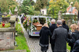 pogrzeb, Sieniawska, Krystyna, kondukt, rodzina, mąż, Fidelus, Dziwisz, Majchrowski, uroczystości