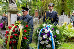 pogrzeb, Sieniawska, Krystyna, kondukt, rodzina, mąż, Fidelus, Dziwisz, Majchrowski, uroczystości