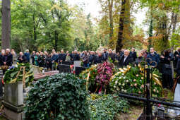 pogrzeb, Sieniawska, Krystyna, kondukt, rodzina, mąż, Fidelus, Dziwisz, Majchrowski, uroczystości
