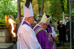 pogrzeb, Sieniawska, Krystyna, kondukt, rodzina, mąż, Fidelus, Dziwisz, Majchrowski, uroczystości