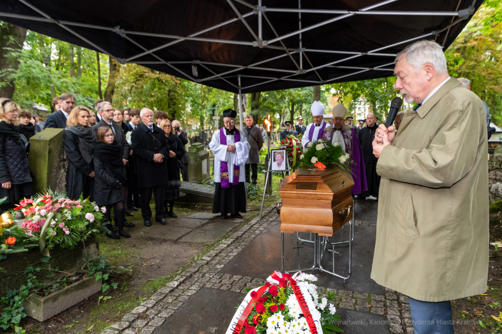 pogrzeb, Sieniawska, Krystyna, kondukt, rodzina, mąż, Fidelus, Dziwisz, Majchrowski, uroczystości  Autor: P. Wojnarowski