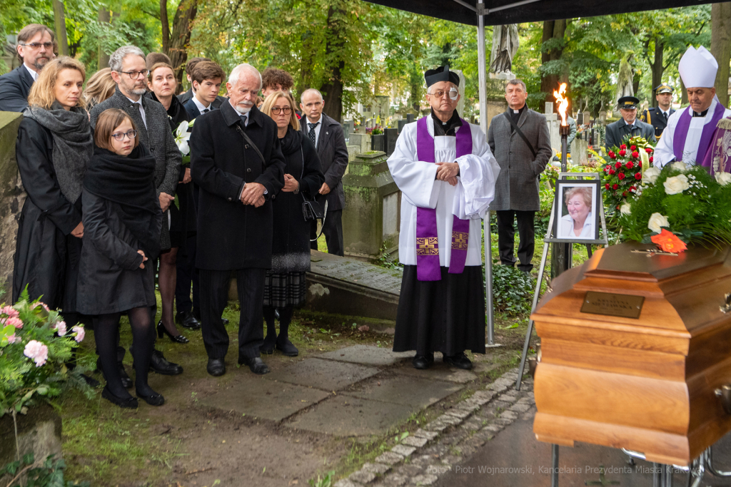 pogrzeb, Sieniawska, Krystyna, kondukt, rodzina, mąż, Fidelus, Dziwisz, Majchrowski, uroczystości  Autor: P. Wojnarowski