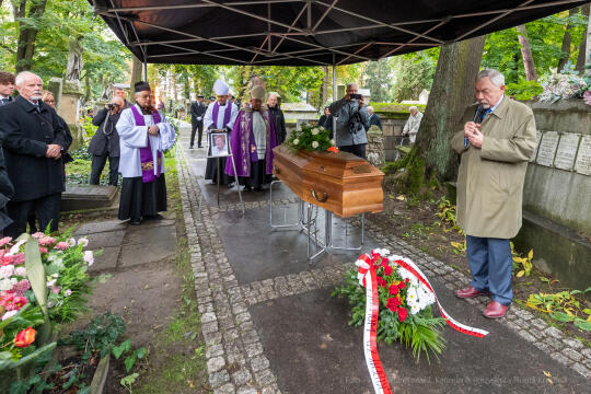 pogrzeb, Sieniawska, Krystyna, kondukt, rodzina, mąż, Fidelus, Dziwisz, Majchrowski, uroczystości