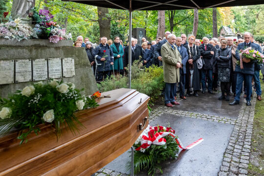 pogrzeb, Sieniawska, Krystyna, kondukt, rodzina, mąż, Fidelus, Dziwisz, Majchrowski, uroczystości