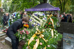 pogrzeb, Sieniawska, Krystyna, kondukt, rodzina, mąż, Fidelus, Dziwisz, Majchrowski, uroczystości