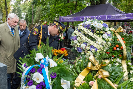 pogrzeb, Sieniawska, Krystyna, kondukt, rodzina, mąż, Fidelus, Dziwisz, Majchrowski, uroczystości