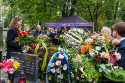 pogrzeb, Sieniawska, Krystyna, kondukt, rodzina, mąż, Fidelus, Dziwisz, Majchrowski, uroczystości