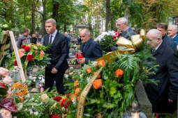 pogrzeb, Sieniawska, Krystyna, kondukt, rodzina, mąż, Fidelus, Dziwisz, Majchrowski, uroczystości