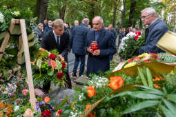 pogrzeb, Sieniawska, Krystyna, kondukt, rodzina, mąż, Fidelus, Dziwisz, Majchrowski, uroczystości