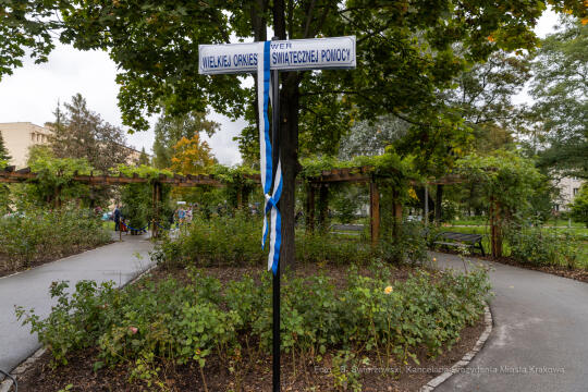 bs_220929_2816.jpg-WOŚP, Skwer, otwarcie