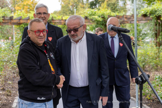 bs_220929_2880.jpg-WOŚP, Skwer, otwarcie