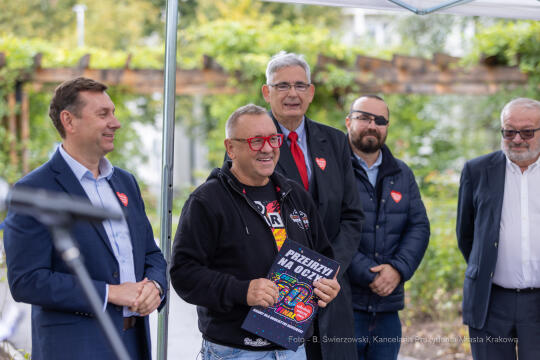 bs_220929_2920.jpg-WOŚP, Skwer, otwarcie